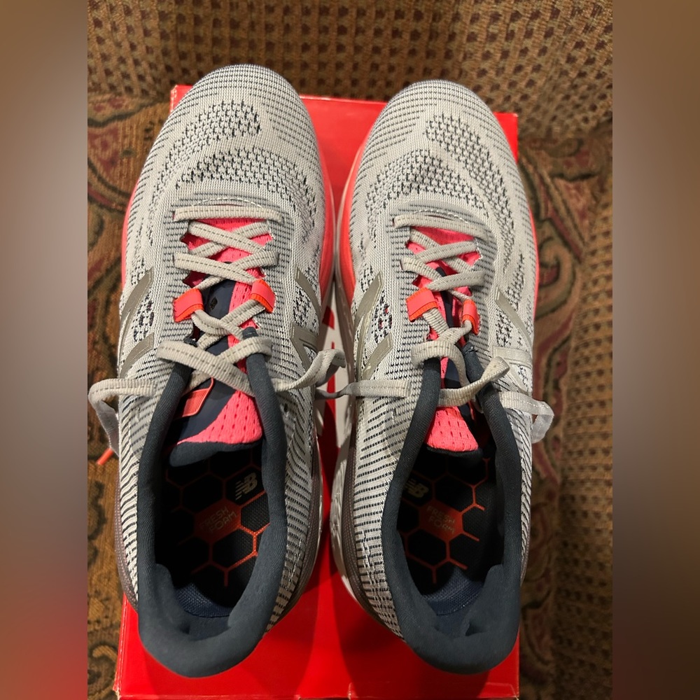 Women’s new balance fresh foam NIB shoes